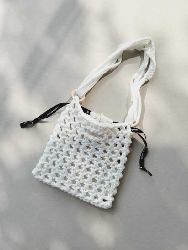 Crochet shoulder bag, t-shirt yarn bags, minimalist, boho bag crossbody-Cream